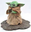 Diamond Select Toys Star Wars: The Mandalorian The Child with Soup Bowl 1:2 Scale Statue