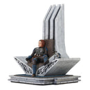 Diamond Select Toys Star Wars: Mandalorian Bo Katan on Throne Statue