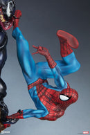 Sideshow Collectibles Marvel Comics Spider Man vs Venom Maquette