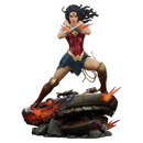 Sideshow Collectibles Wonder Woman Saving The Day Premium Format Statue