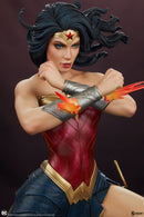 Sideshow Collectibles Wonder Woman Saving The Day Premium Format Statue
