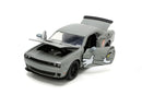 Jada Toys Tom & Jerry 2015 Dodge Challenger Hellcat with Jerry Figure 1:24 Scale