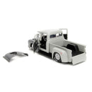 Jada Toys Street Fighter Ford F 100 (1956) 1:24 with Guile Figure Hollywood Rides Diecast Vehicle