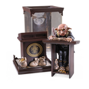Noble Collection Harry Potter Gringotts Goblin Magical Creatures Diorama