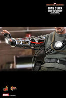 Hot Toys Iron Man (2008) Tony Stark Mech Test Deluxe 1:6 Scale Collectable Action Figure