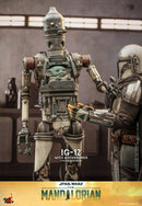 Hot Toys Star Wars: The Mandalorian IG 12 1:6 Scale Collectable Action Figure Set