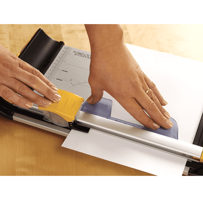 Fellowes Atom Rotary Trimmer 30 Sheet A3 Paper Cutter Black/Silver 5410701 - SuperOffice