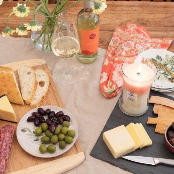 WoodWick Island Getaway Trilogy Large Candle Crackles As It Burns 610G Hourglass 93967 - SuperOffice